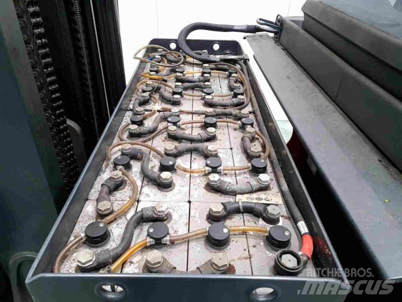 Linde R16HD-01 1120 Lükandmastiga tõstukid