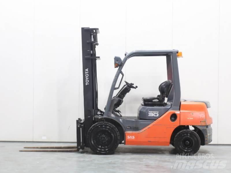 Toyota 02-8FDF30 Diiseltõstukid