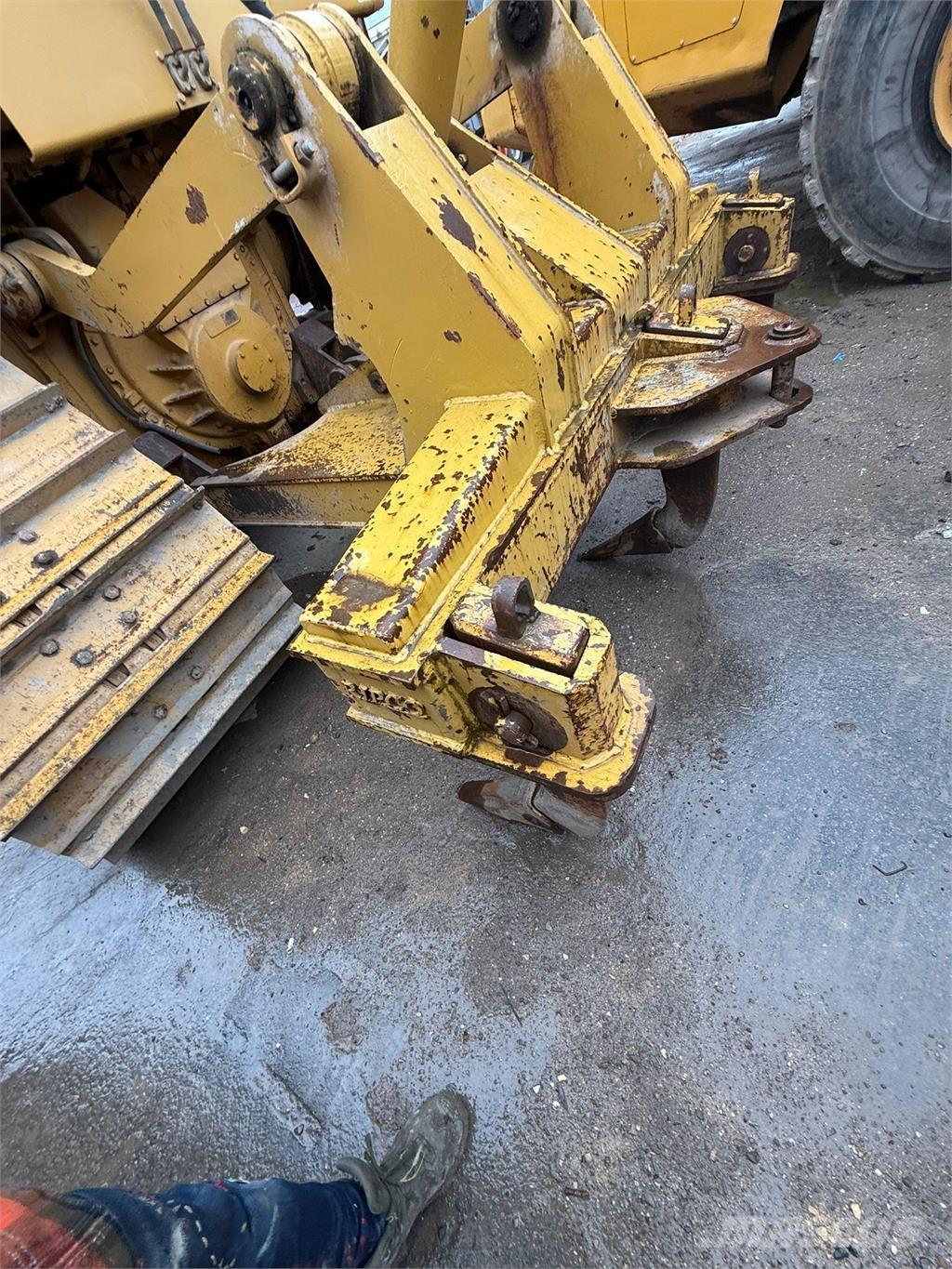 CAT D6T LGP Buldooserid
