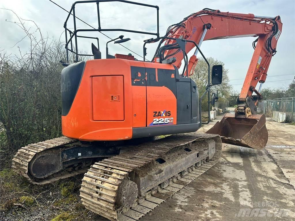 Hitachi ZX225USLC-6 Roomikekskavaatorid