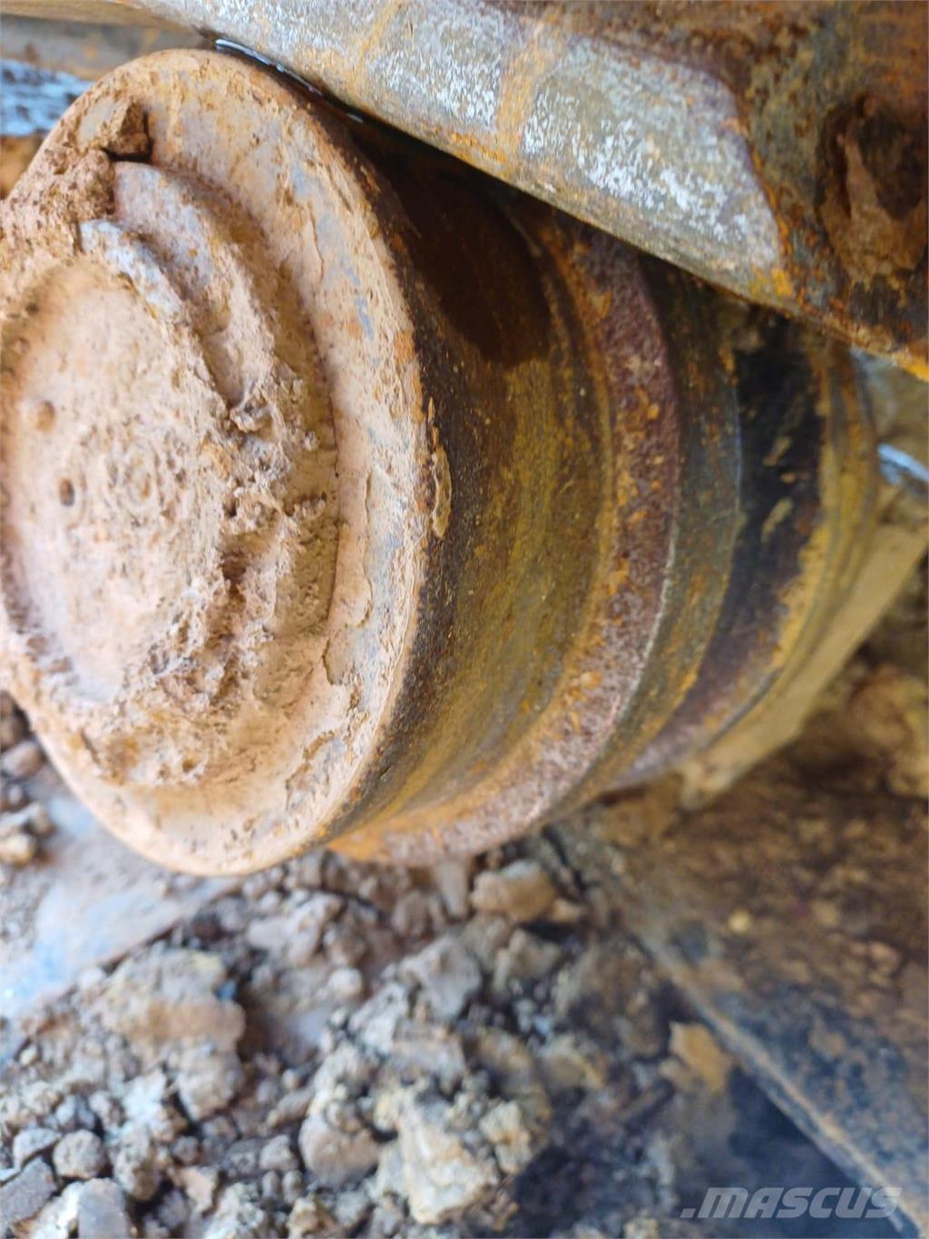 Hitachi ZX350LC-7 Roomikekskavaatorid