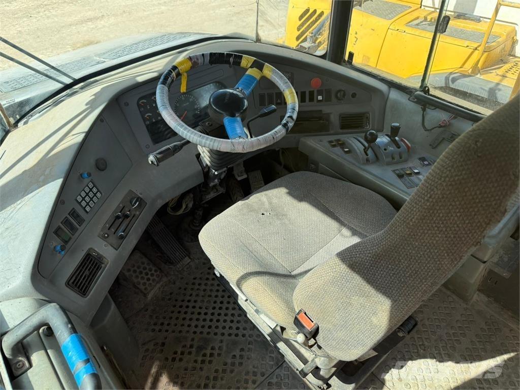 Volvo A40D Liigendraamiga pinnaseveokid