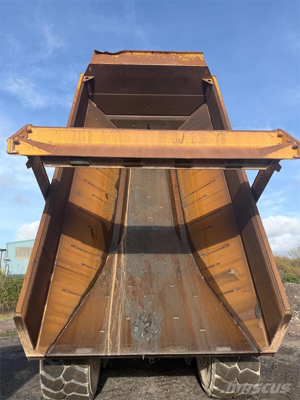 Volvo A40F Liigendraamiga pinnaseveokid