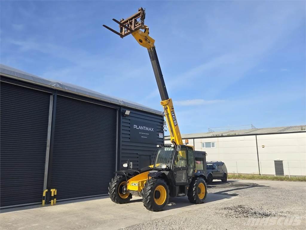 JCB -- Teleskooplaadurid