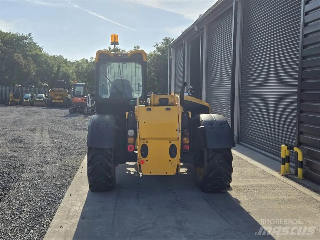 JCB -- Teleskooplaadurid
