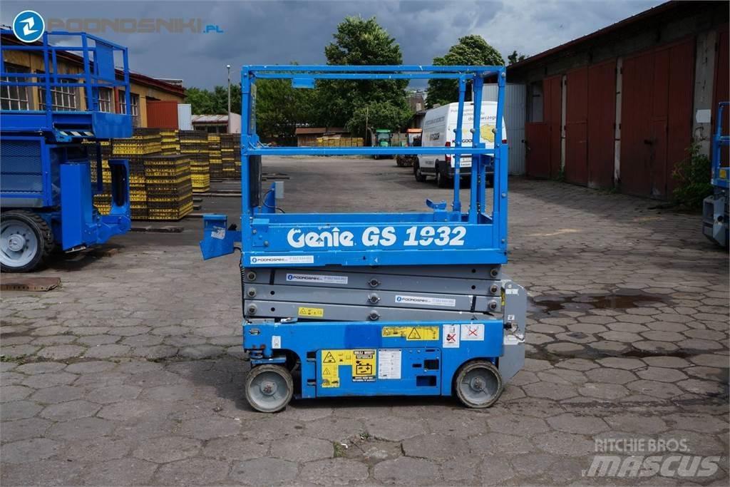 Genie 1932 Käärtõstukid