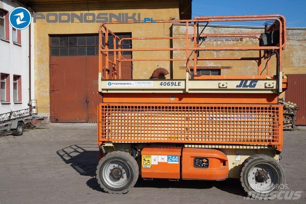 JLG 4069 Käärtõstukid