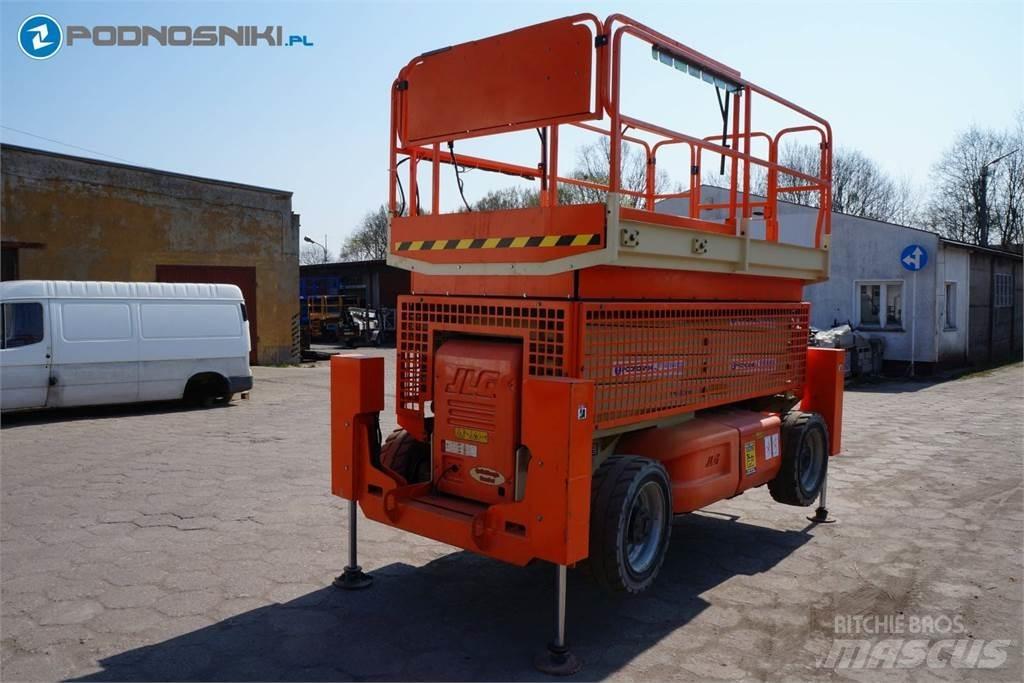 JLG 4069 Käärtõstukid