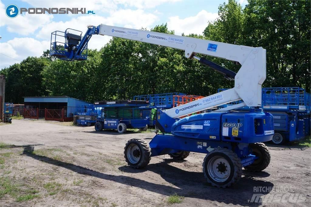 JLG E600JP Iseliikuvad poomtõstukid