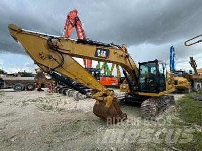 CAT 320 Roomikekskavaatorid