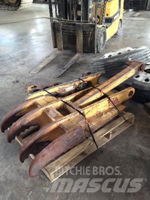 CAT 320C/DL Thumb Muud osad