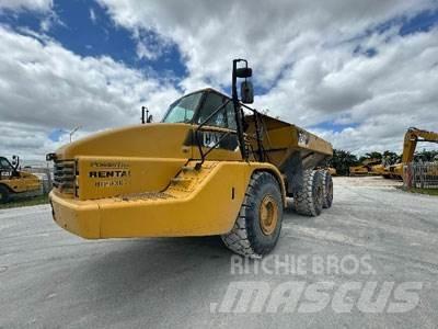 CAT 740 Liigendraamiga pinnaseveokid