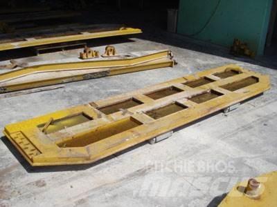 CAT 740 Tailgate Muud osad