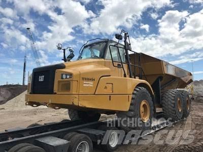 CAT 745C Liigendraamiga pinnaseveokid