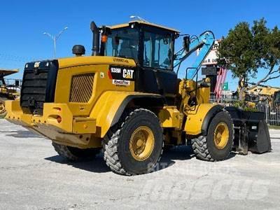 CAT 938M Rataslaadurid