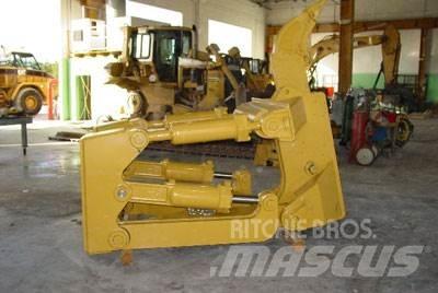 CAT D8T /D8R Ripper, S/S Muud osad