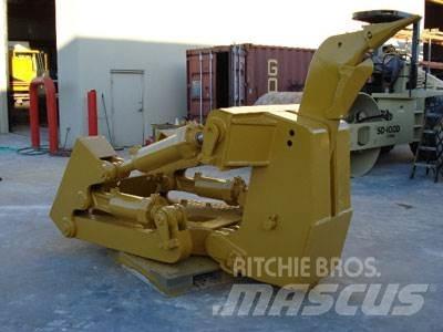 CAT D8T/R/N Ripper, S/S Muud osad