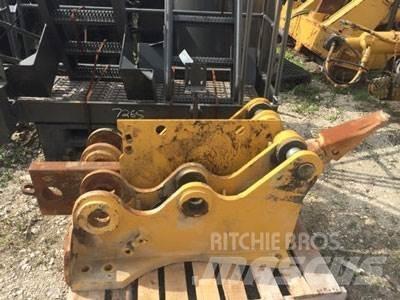 CAT D8T Ripper, S/S Muud osad