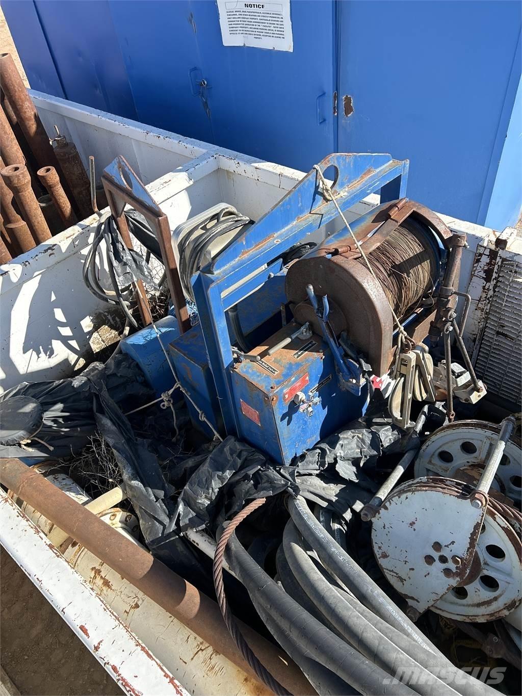  JUNK BASKET Muu