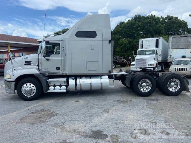 Mack CXU613 Sadulveokid