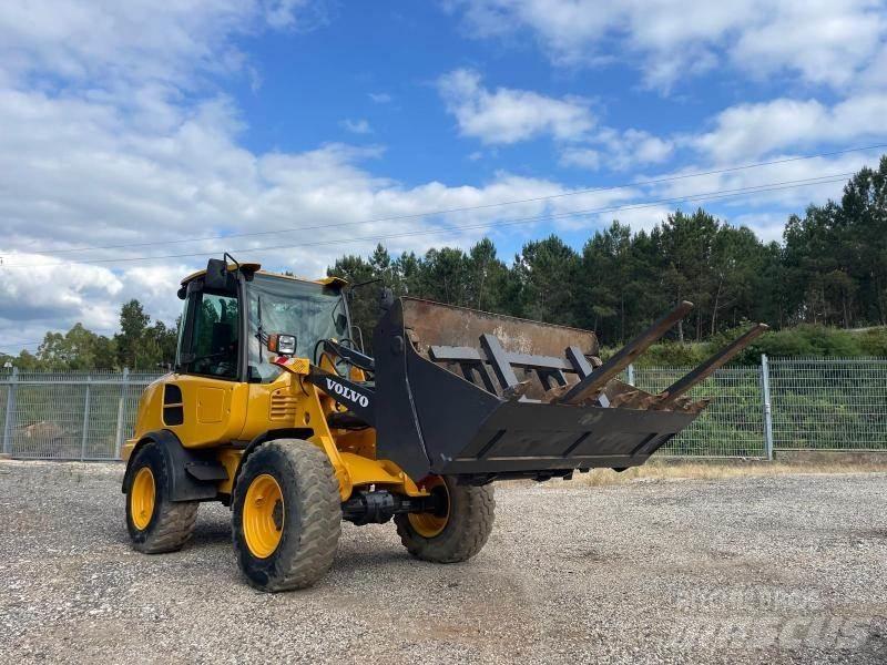 Volvo L 25 F Rataslaadurid