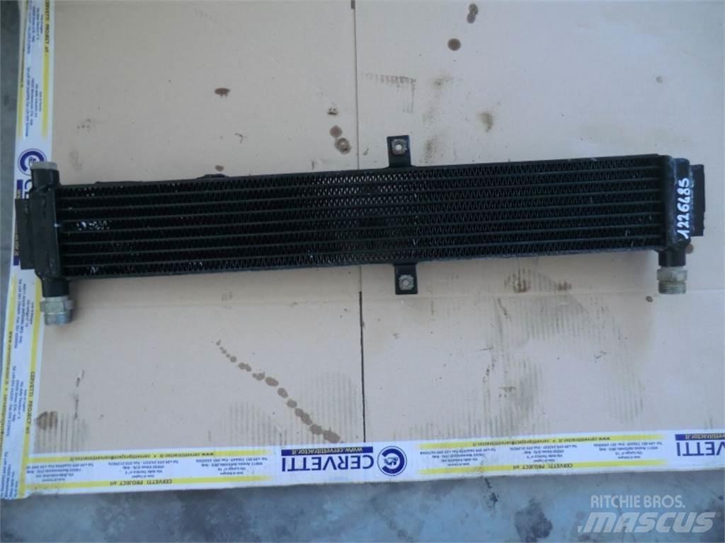 CAT 735 Muu