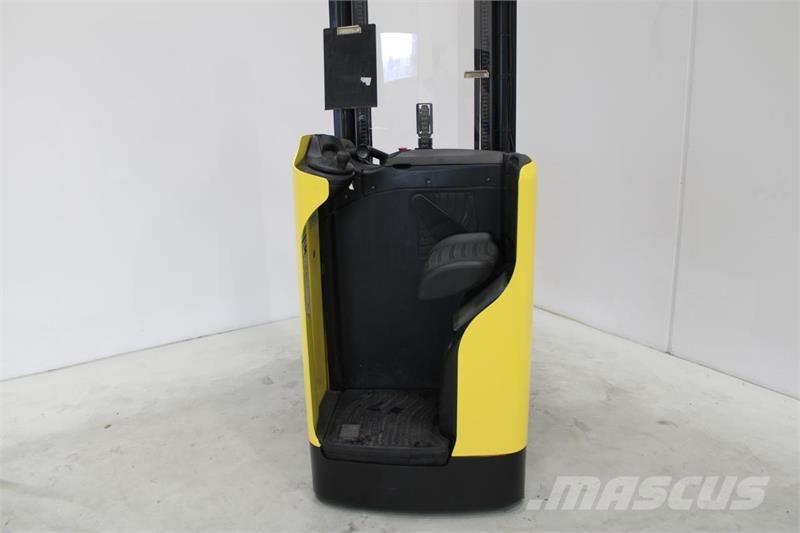 Hyster RS1.6 Platvormiga virnastajad