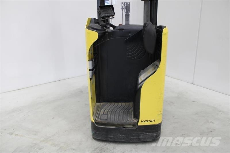 Hyster RS1.6 Platvormiga virnastajad