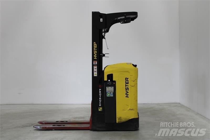 Hyster RS1.6 Platvormiga virnastajad