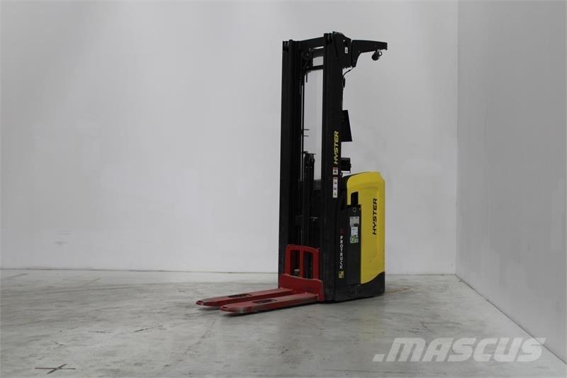 Hyster RS1.6 Platvormiga virnastajad