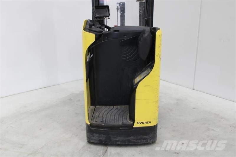 Hyster RS1.6 Platvormiga virnastajad