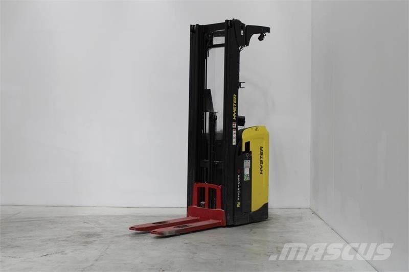 Hyster RS1.6 Platvormiga virnastajad