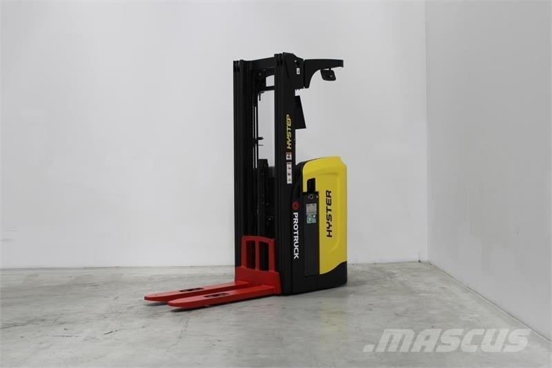 Hyster RS1.6 Platvormiga virnastajad