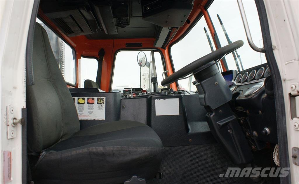 Autocar ACX64 Prügiautod