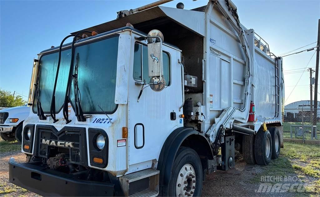 Mack 600 Prügiautod