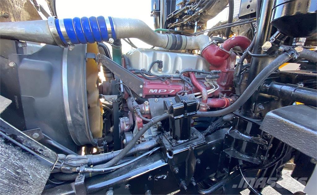 Mack LEU613 Prügiautod