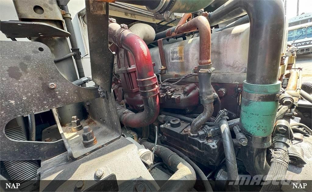 Mack LR613 Prügiautod