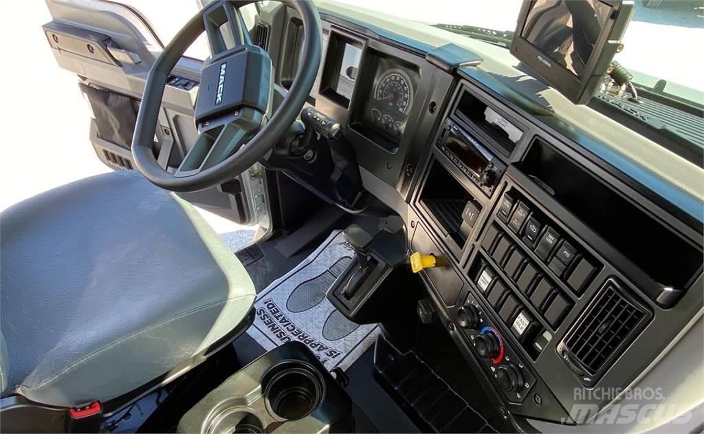 Mack MD6 Prügiautod