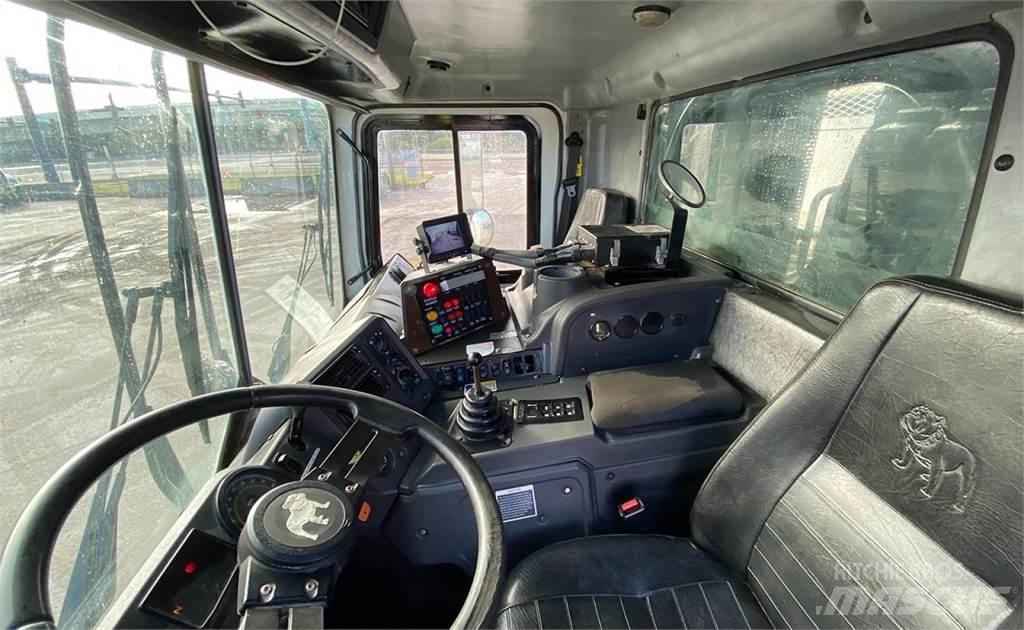 Mack MRU613 Prügiautod