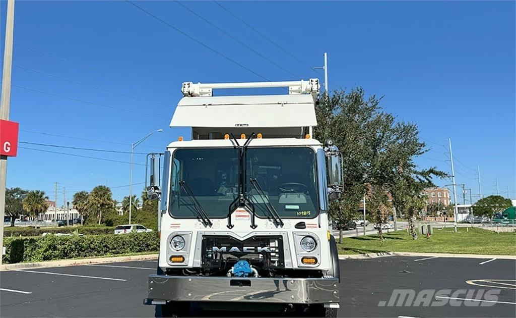 Mack TE64 Prügiautod