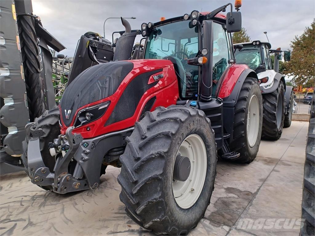 Valtra T 214 Traktorid