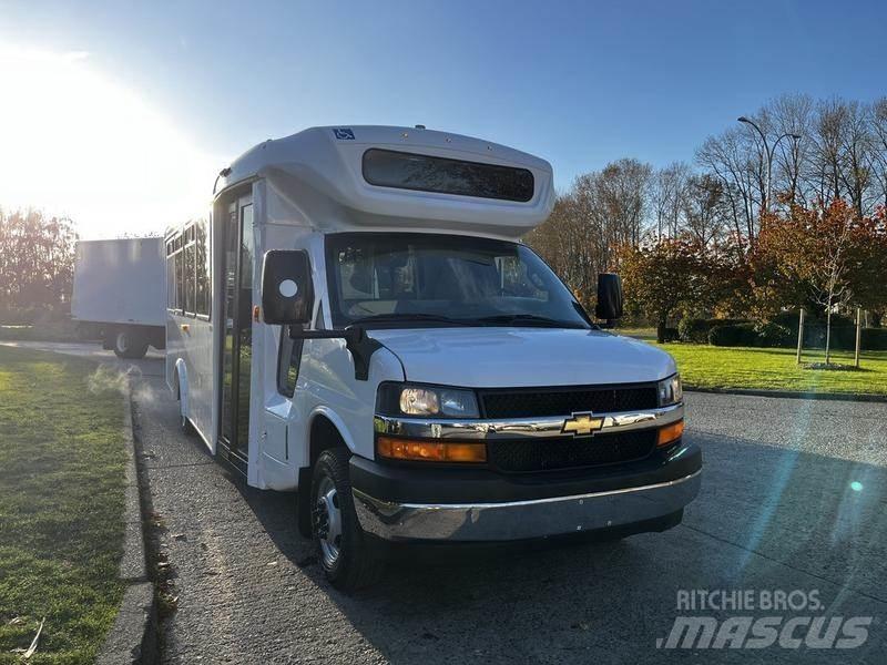 Chevrolet Express Väikebussid