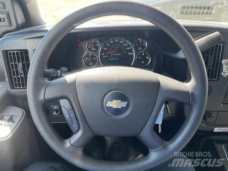 Chevrolet Express Väikebussid