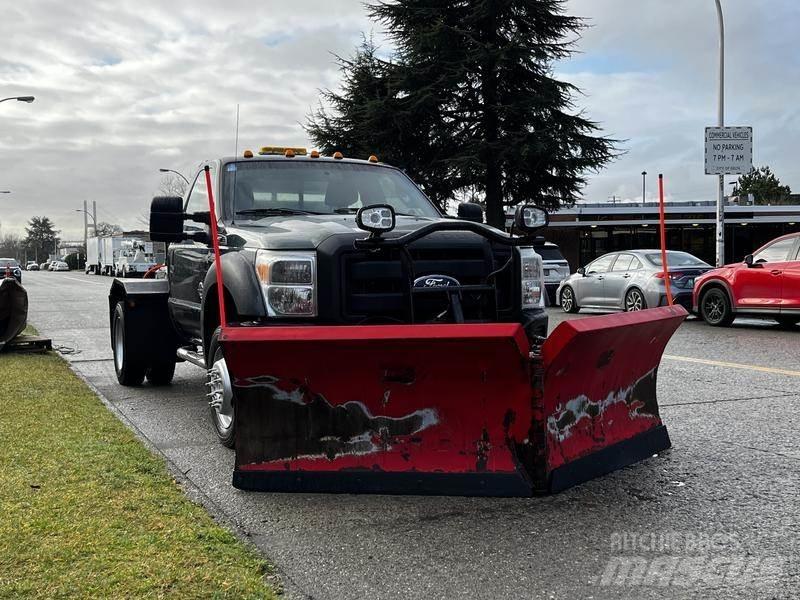 Ford F-550 Lumesahad