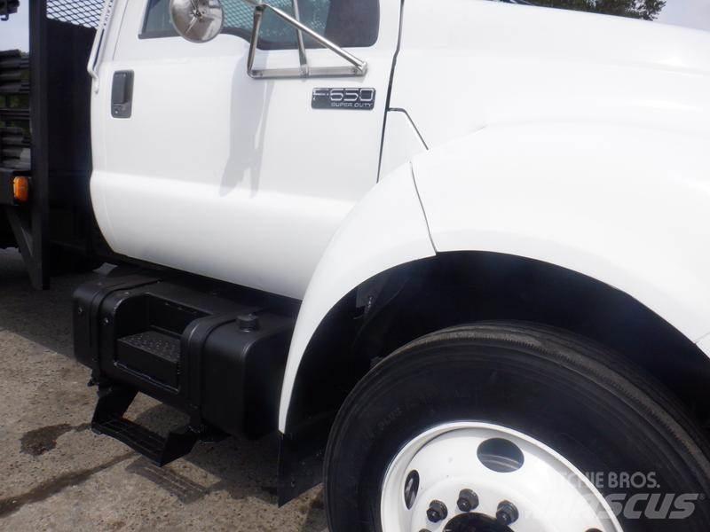 Ford F-650 Madelautod