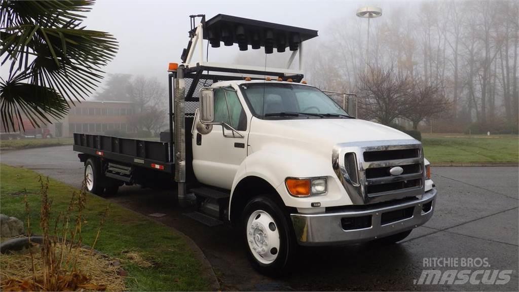 Ford F-750 Madelautod