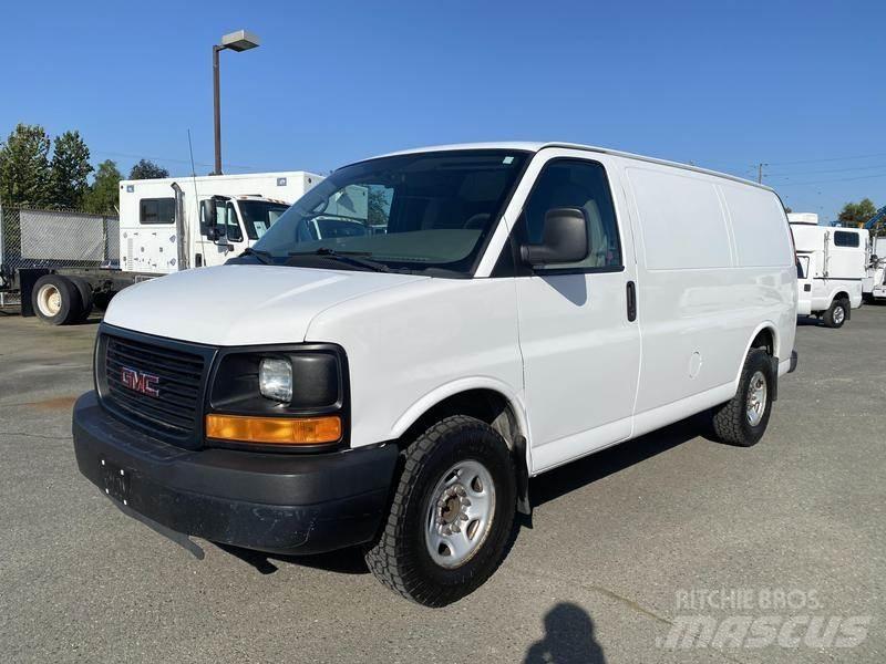 GMC Savana Kaubikud