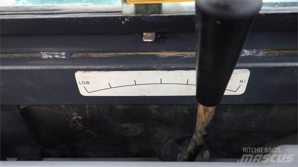 Kobelco SK60-8 Roomikekskavaatorid