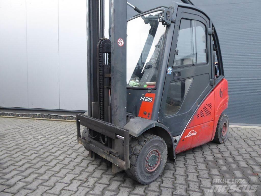 Linde H25T-01 Gaasitõstukid