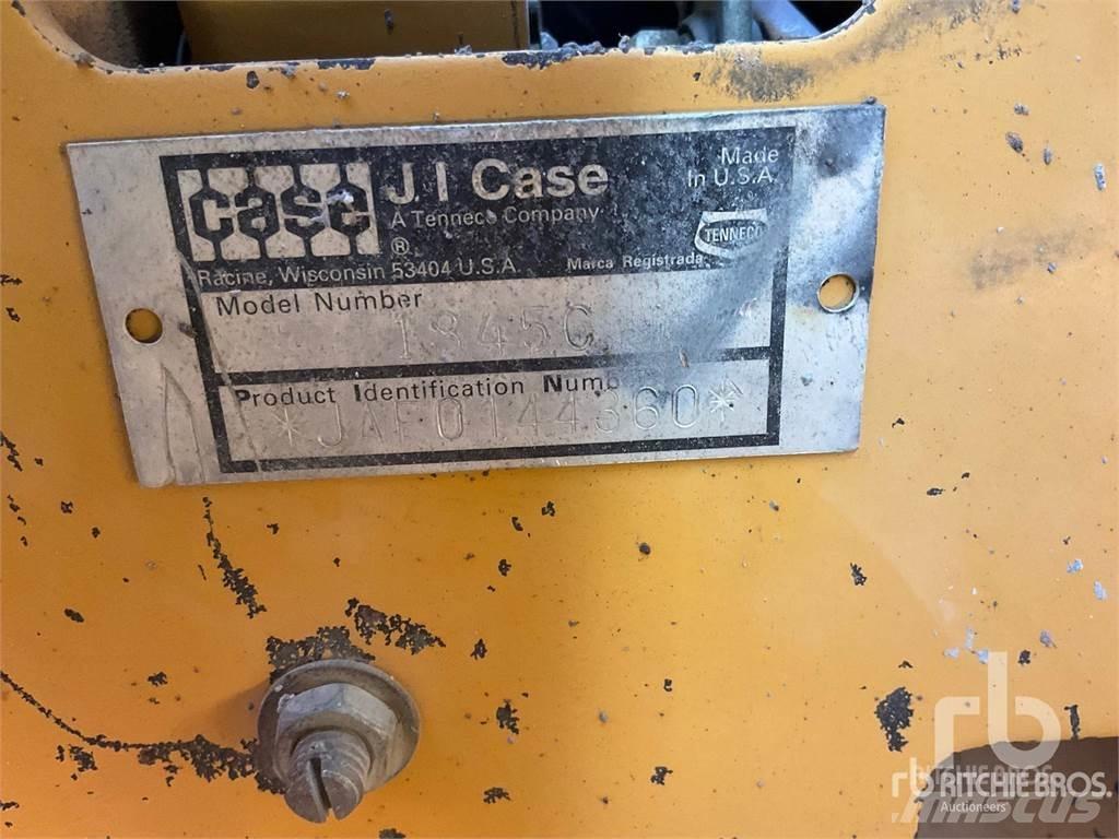 CASE 1845C Kompaktlaadurid